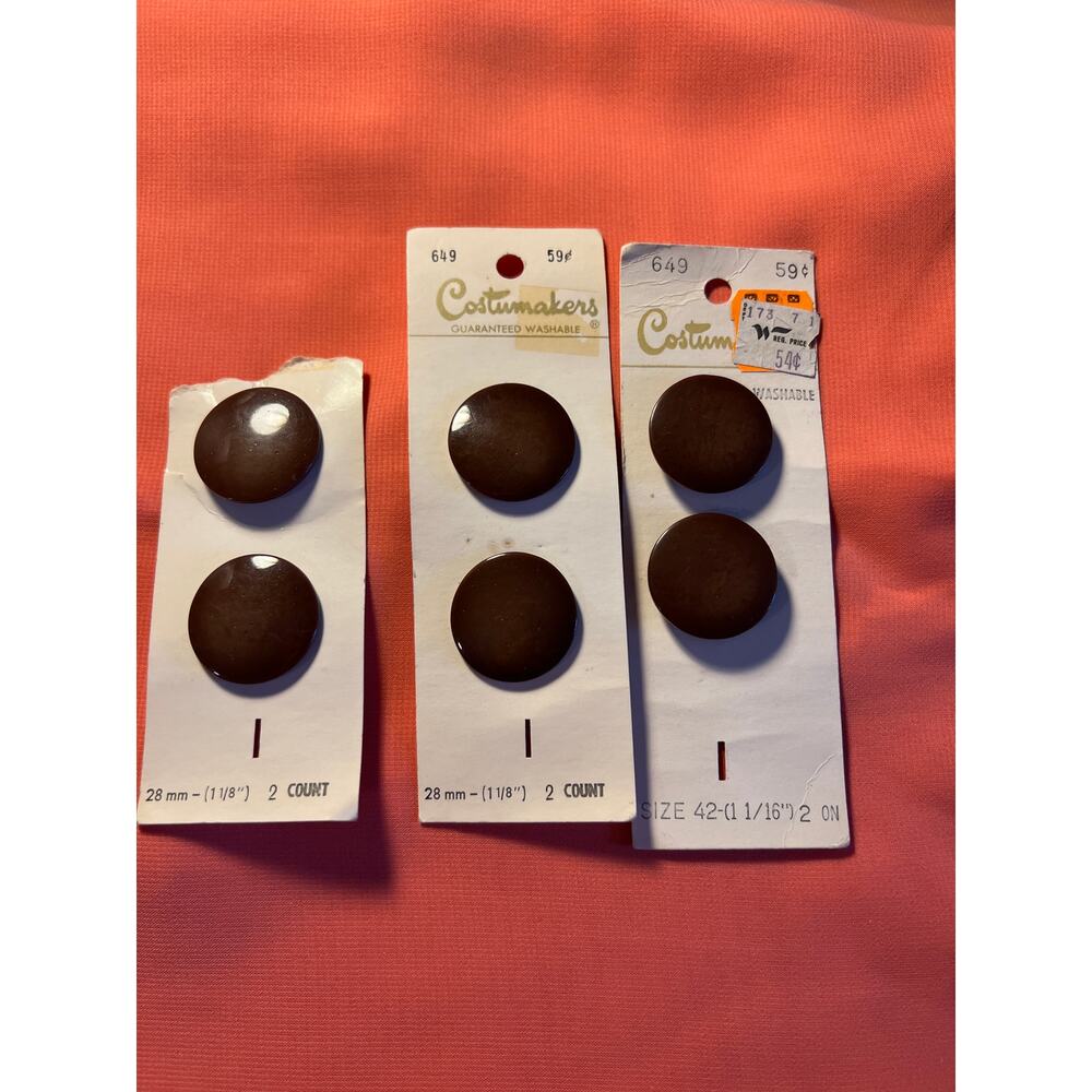 Vintage Costumakers buttons 6 Brown 28mm 1-1/2" #649 on card